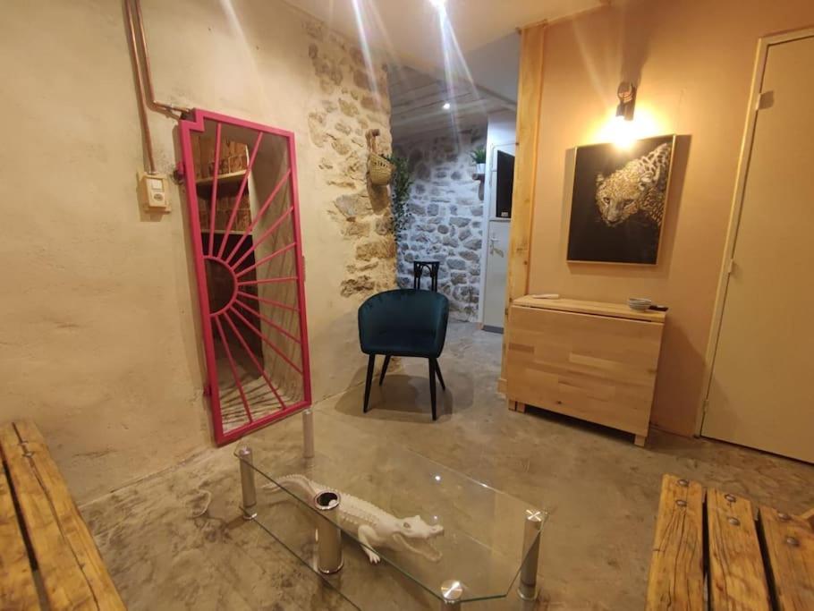Appartement Cosy 2/4 Personnes La Roquebrussanne Exteriör bild
